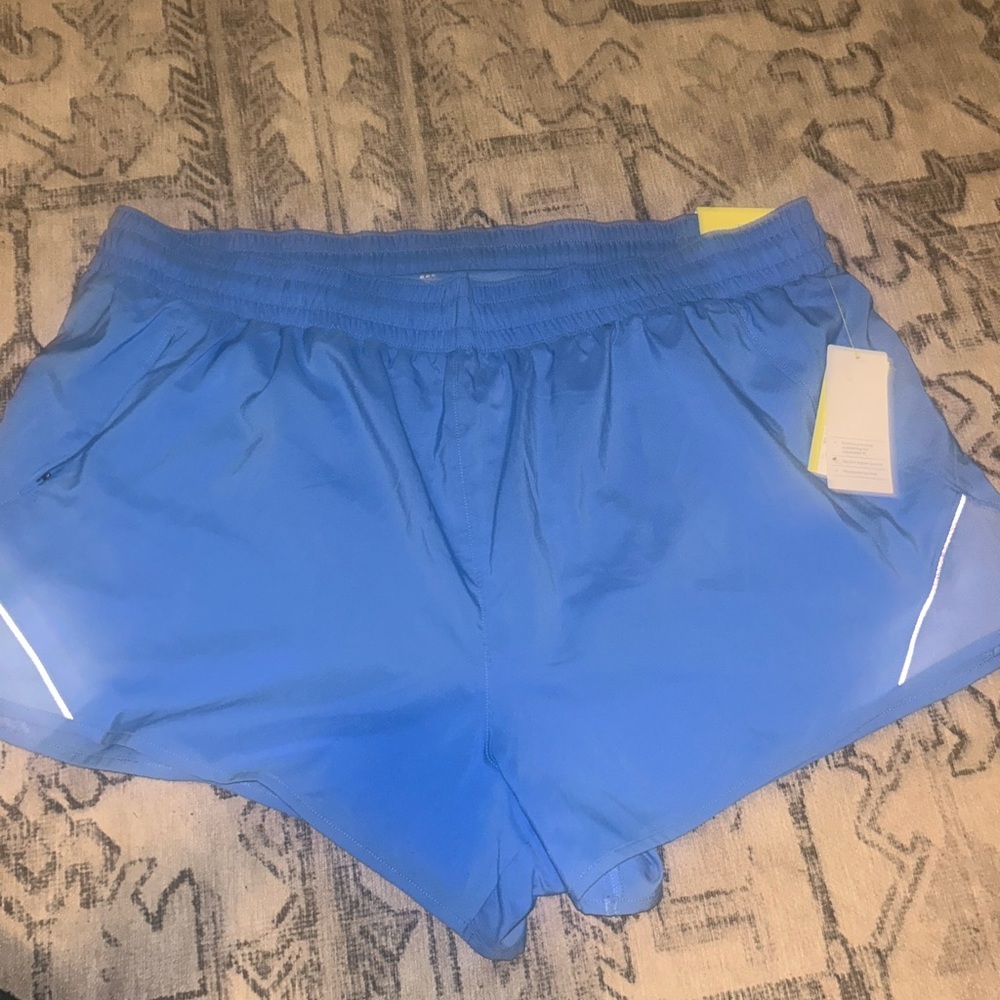 All in Motion 3” mid rise shorts